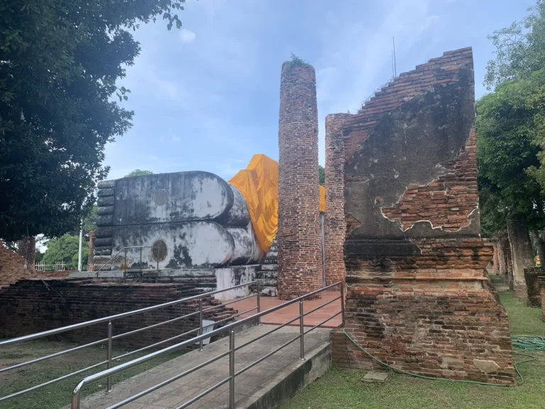 ซากวิหารและพระนอน (ปี 2567)