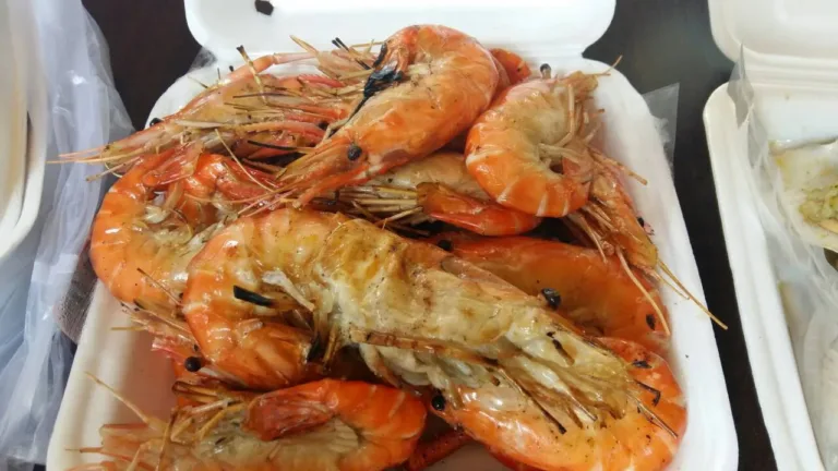 อาหารทะเลบนเรือ