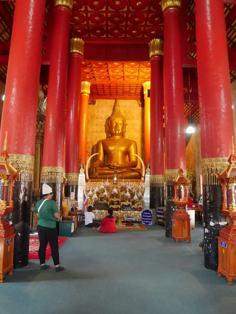 ภายในวิหาร