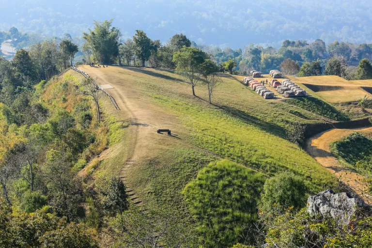 ลานเต็นท์บนสันเขา