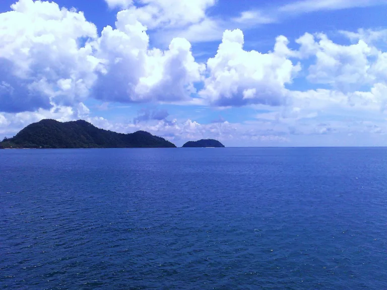เกาะช้างมองจากเรือเฟอร์รี่