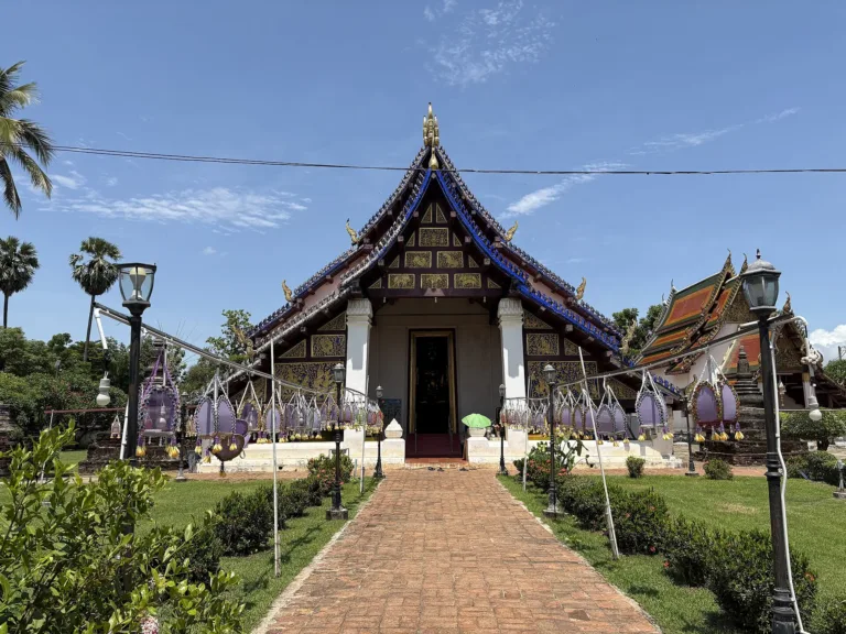 วิหารวัดพระบรมธาตุทุ่งยั้ง