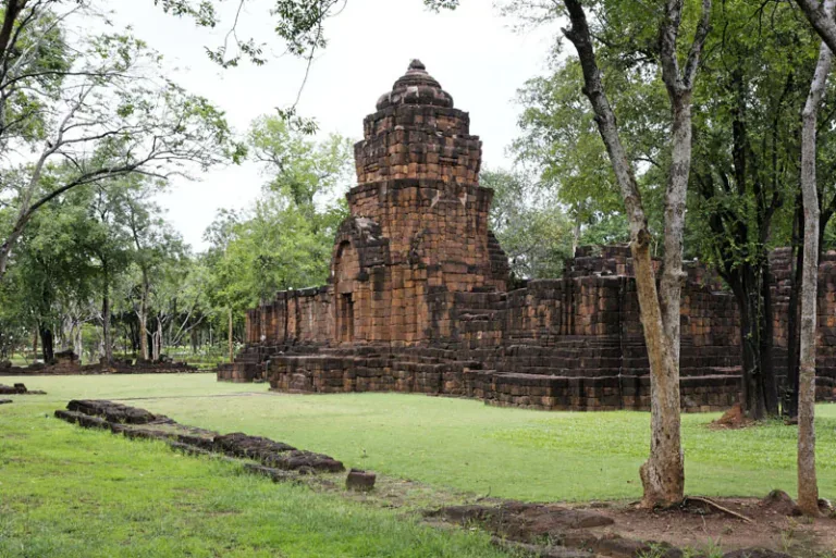 หมู่ปราสาทในอุทยาน (ปี 2551)