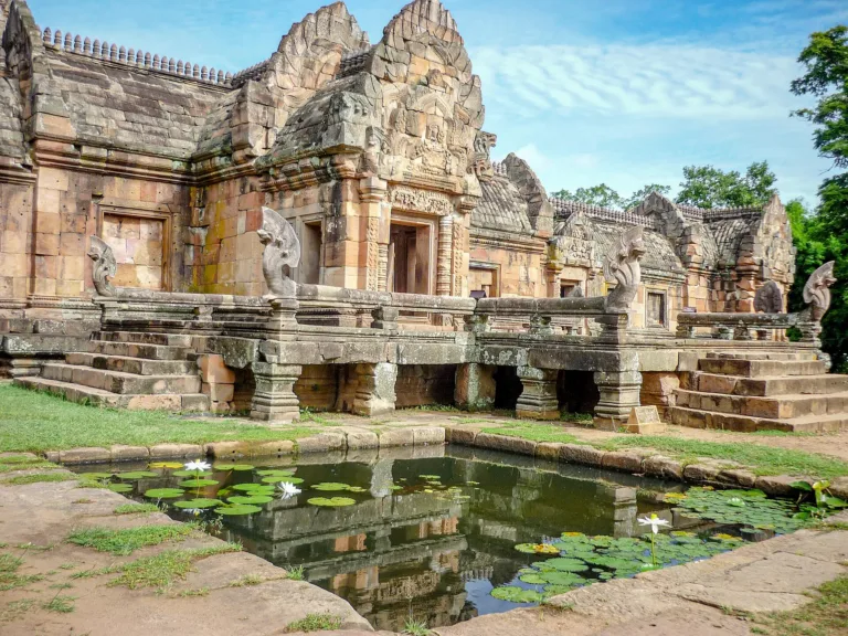 สระน้ำหน้าปราสาทพนมรุ้ง (ปี 2552)