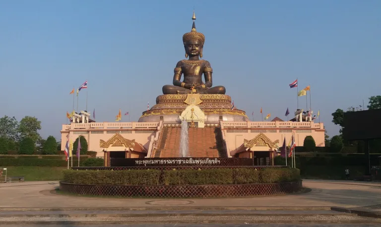 พระพุทธมหาธรรมราชาเฉลิมพระเกียรติ