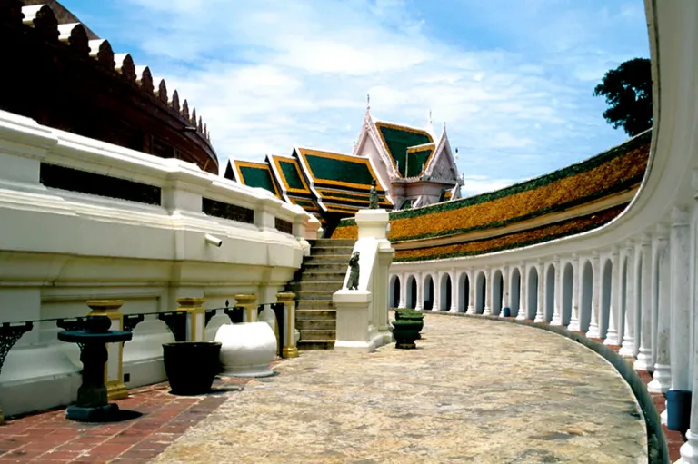 ระเบียงคดรอบองค์พระปฐมเจดีย์ พ.ศ. 2541