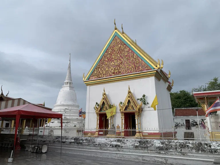 มณฑปพระพุทธบาทสี่รอย