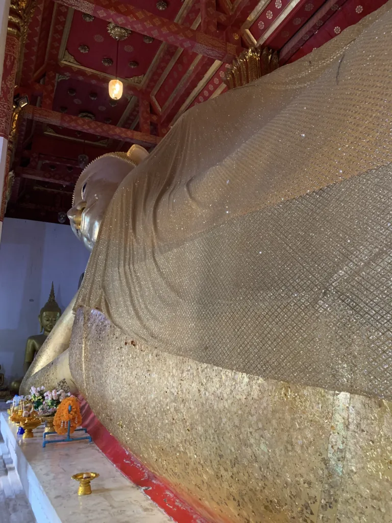 พระพุทธไสยาสน์ในวิหาร (ปี 2567)