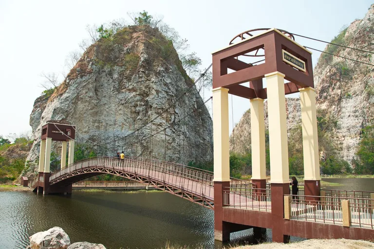 สะพานแขวนกับหน้าผาเขางู (ปี 2560)