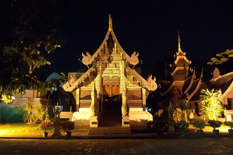 วิหารหลวงยามค่ำ (ปี 2553)