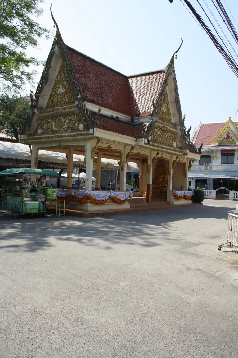 ศาลาในวัดมหาธาตุ (ปี 2562)