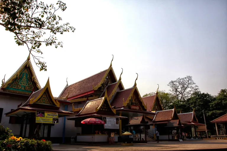 อาคารเก่าในวัด