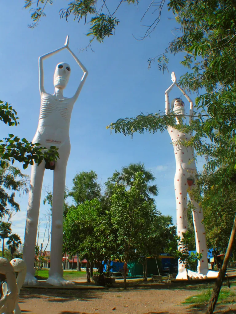 รูปปั้นเปรตในเมืองนรก (ปี 2549)
