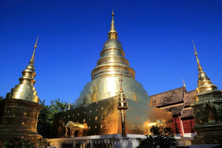 พระมหาเจดีย์ทรงระฆังปิดทอง