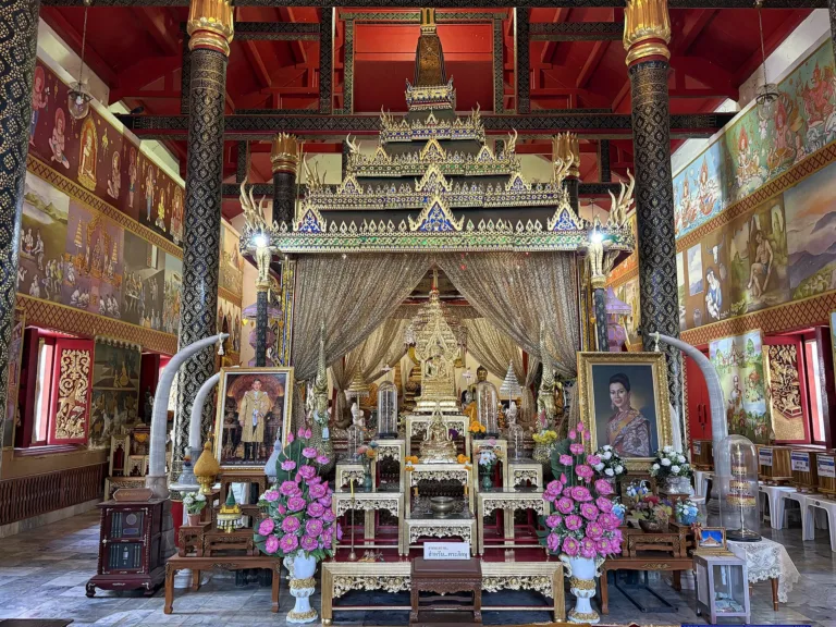 ภายในวิหารมองไปทางพระประธาน (ปี 2569)