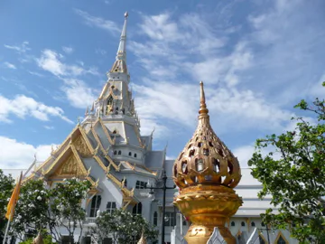 หลังคาและยอดพระอุโบสถ วัดโสธร