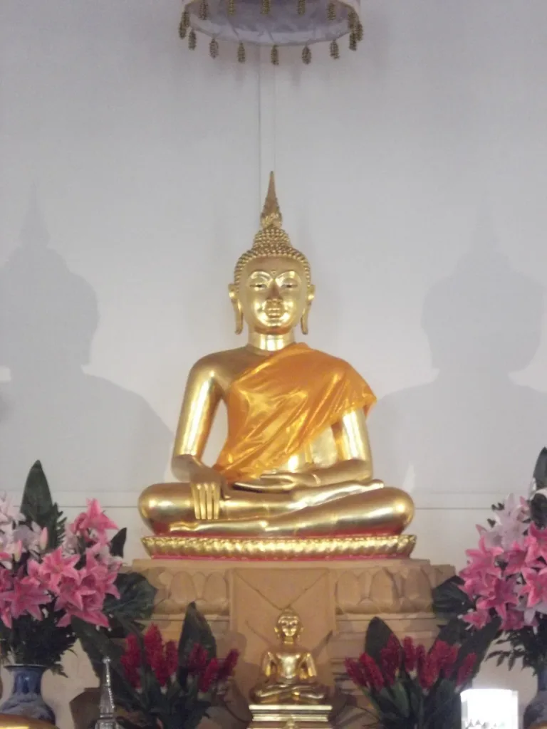 พระพุทธรูปในวัดวรนาถบรรพต