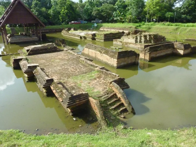 โบราณสถานที่อยู่ต่ำกว่าระดับดินปัจจุบัน